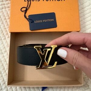Louis Vuitton Elegant Black Belt with Gold Buckle reversible. Authentic !!!